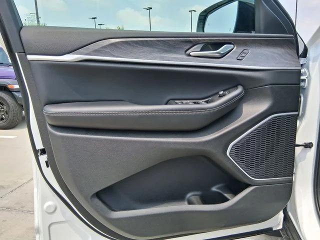 2026 Jeep Grand Cherokee Limited 4x2