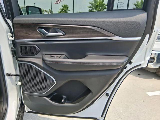 2026 Jeep Grand Cherokee Limited 4x2