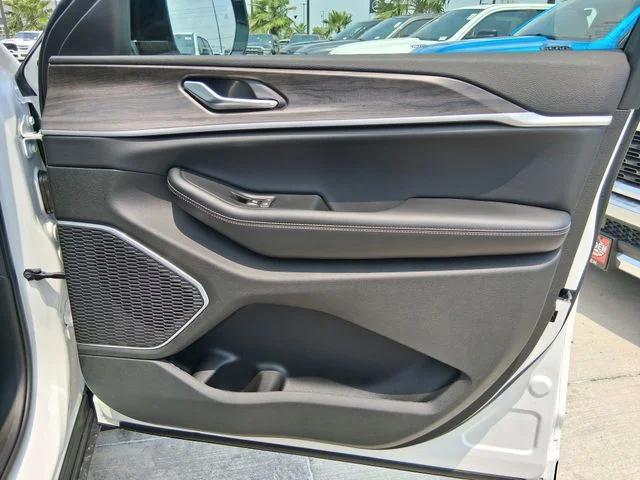 2026 Jeep Grand Cherokee Limited 4x2