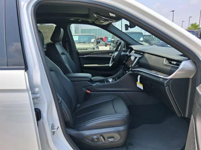 2026 Jeep Grand Cherokee Limited 4x2