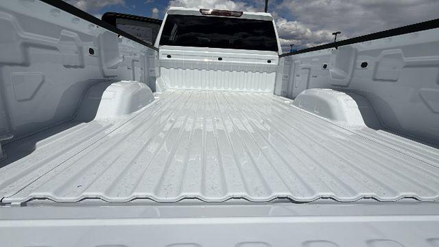 2026 GMC Sierra 2500HD Crew Cab, Long Bed, Pro, 4WD