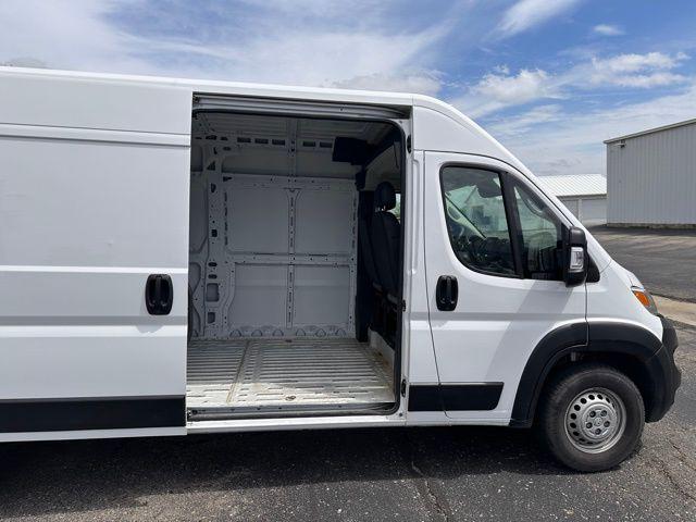 2025 Ram ProMaster 2500 Cargo Van Tradesman High Roof 159" WB w/Pass Seat