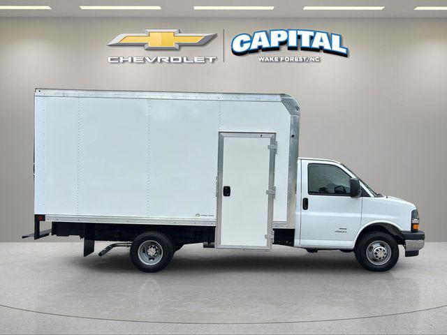 2026 Chevrolet Express Cutaway 4500 Van