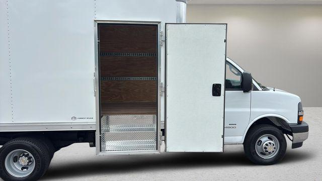2026 Chevrolet Express Cutaway 4500 Van