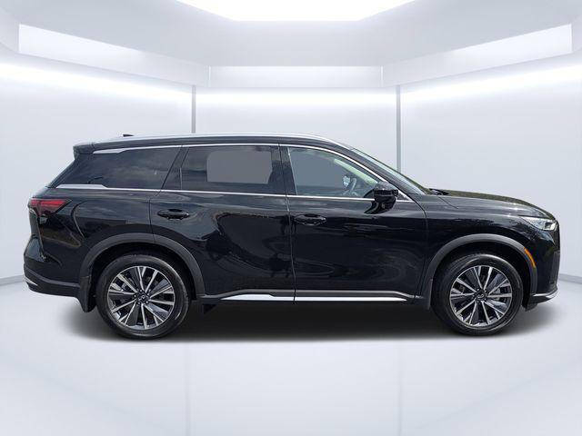 2026 INFINITI QX80 LUXE AWD