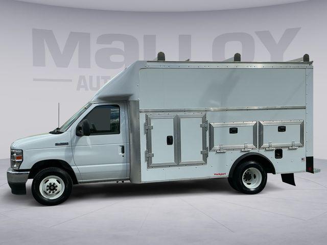 2025 Ford E-350 Cutaway Base