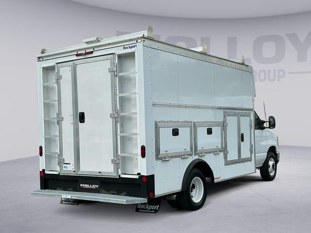 2025 Ford E-350 Cutaway Base