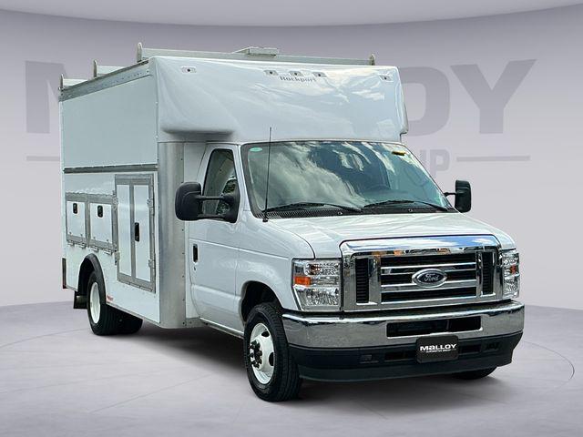 2025 Ford E-350 Cutaway Base