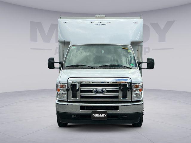 2025 Ford E-350 Cutaway Base