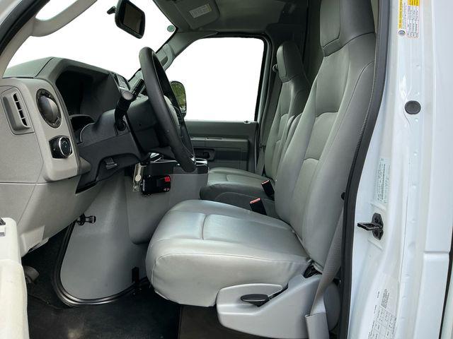 2025 Ford E-350 Cutaway Base