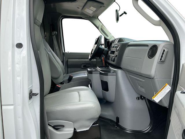 2025 Ford E-350 Cutaway Base