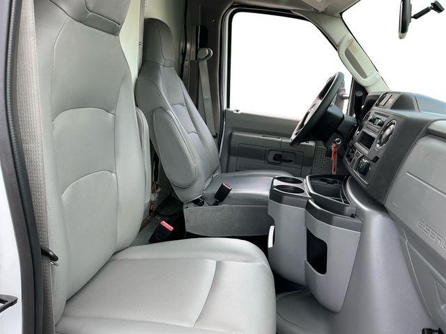 2025 Ford E-350 Cutaway Base