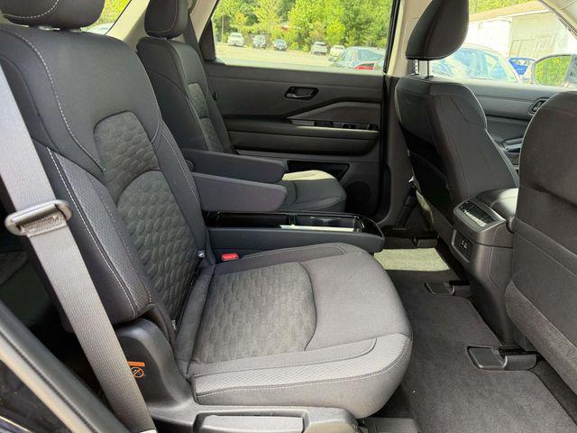 2023 Nissan Pathfinder SV 4WD