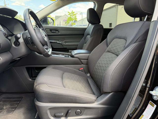 2023 Nissan Pathfinder SV 4WD