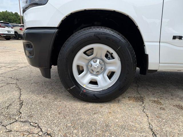 2026 Ram 1500 Tradesman Crew Cab 4x4 5'7" Box