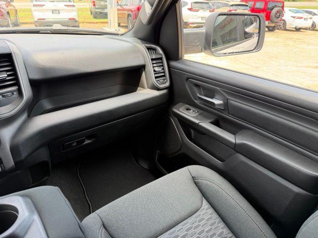 2026 Ram 1500 Tradesman Crew Cab 4x4 5'7" Box