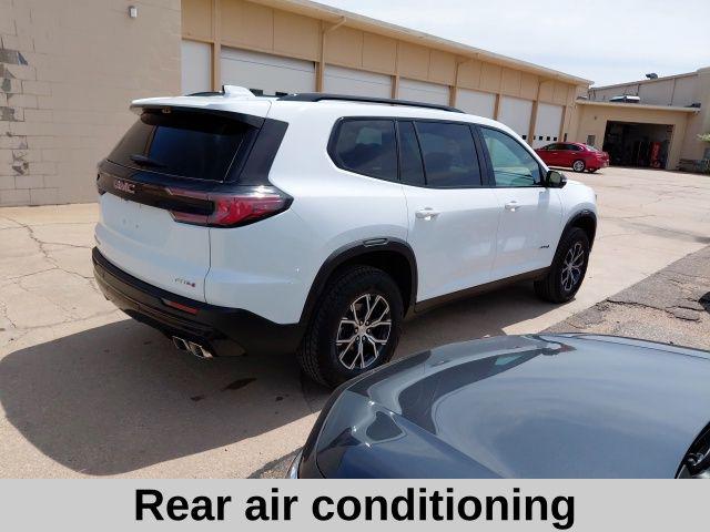 2026 GMC Acadia AT4 AWD