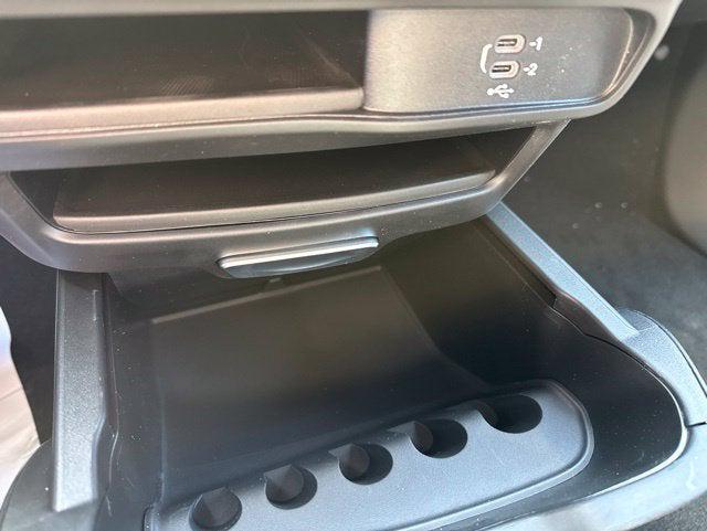 2027 Chrysler Pacifica Select AWD