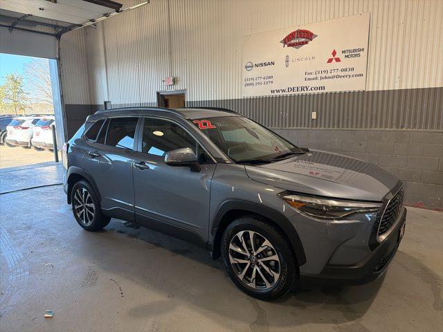 2022 Toyota Corolla Cross XLE for sale in Cedar Falls, IA