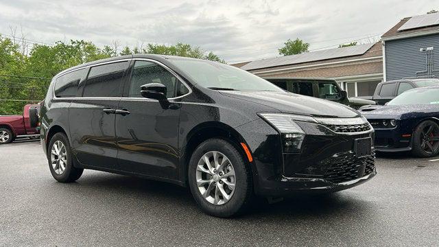 2027 Chrysler Pacifica PACIFICA SELECT AWD