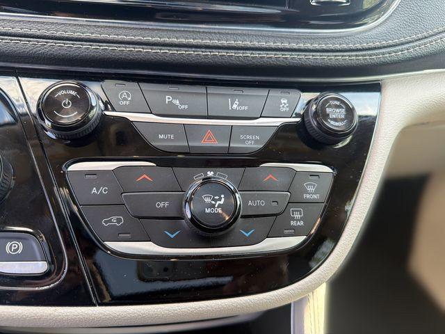 2021 Chrysler Pacifica Limited AWD
