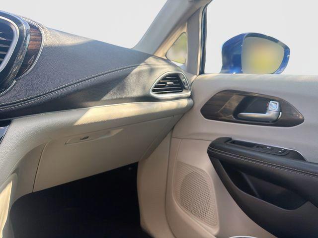 2021 Chrysler Pacifica Limited AWD