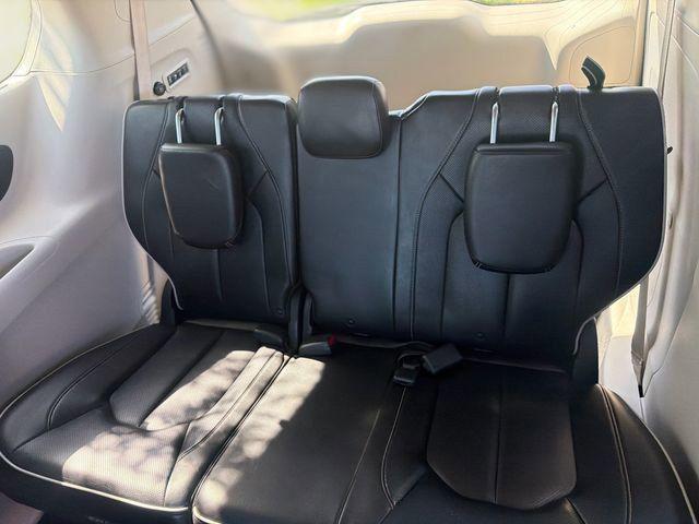 2021 Chrysler Pacifica Limited AWD