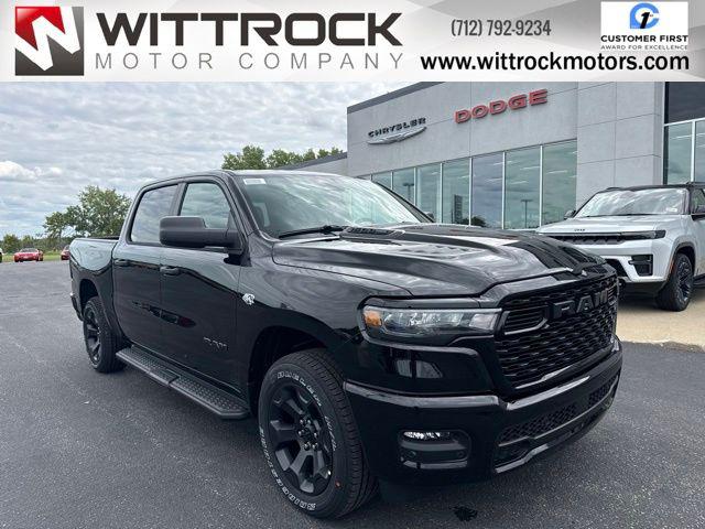 2026 RAM Ram 1500 RAM 1500 EXPRESS CREW CAB 4X4 57 BOX