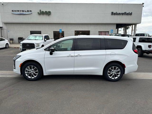 2027 Chrysler Pacifica Select AWD