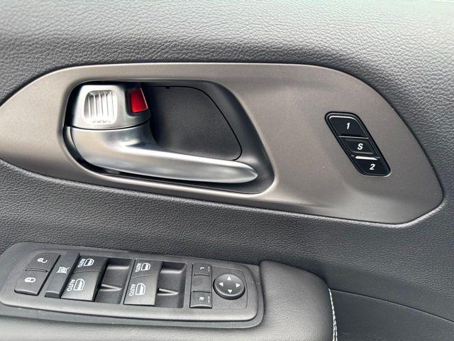 2027 Chrysler Pacifica Select AWD