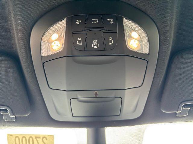 2027 Chrysler Pacifica Select AWD