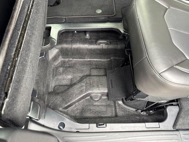 2027 Chrysler Pacifica Select AWD