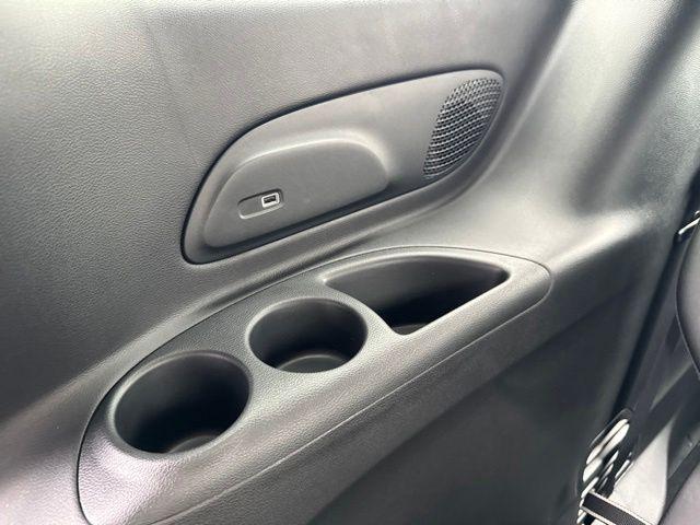 2027 Chrysler Pacifica Select AWD