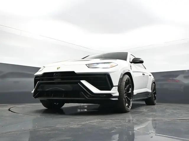 2023 Lamborghini Urus Performante