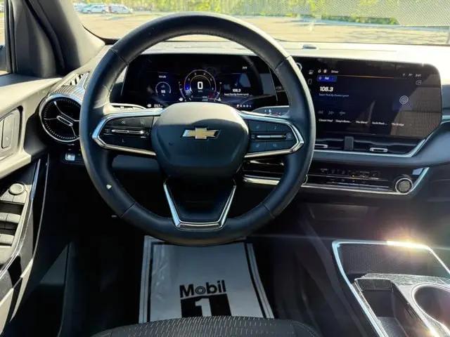 2025 Chevrolet Equinox FWD LT