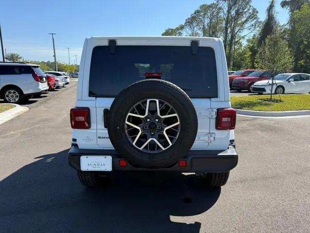 2025 Jeep Wrangler 4-Door Sahara 4x4