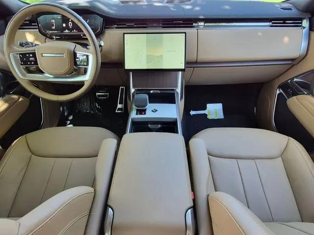 2026 Land Rover Range Rover P530 SE 7 Seat