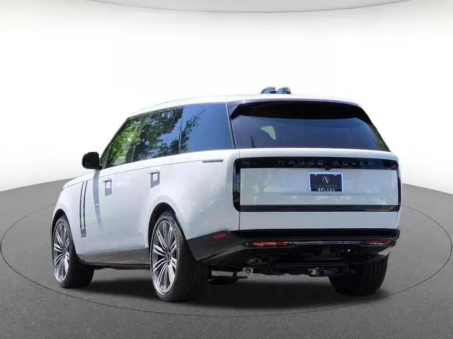 2026 Land Rover Range Rover P530 SE 7 Seat