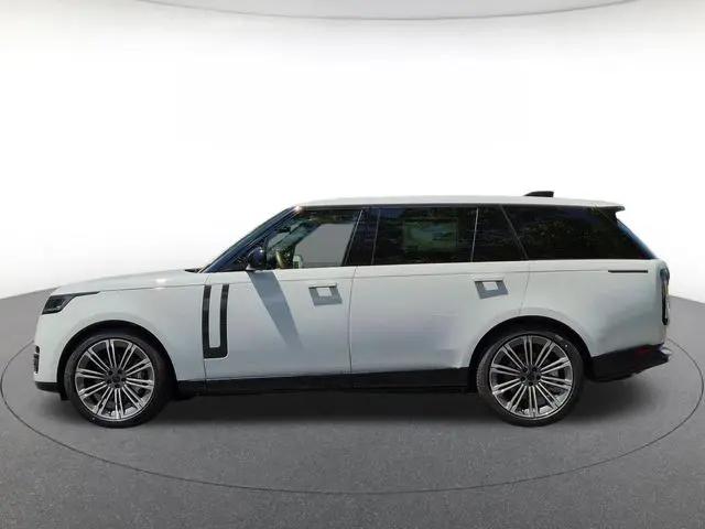 2026 Land Rover Range Rover P530 SE 7 Seat