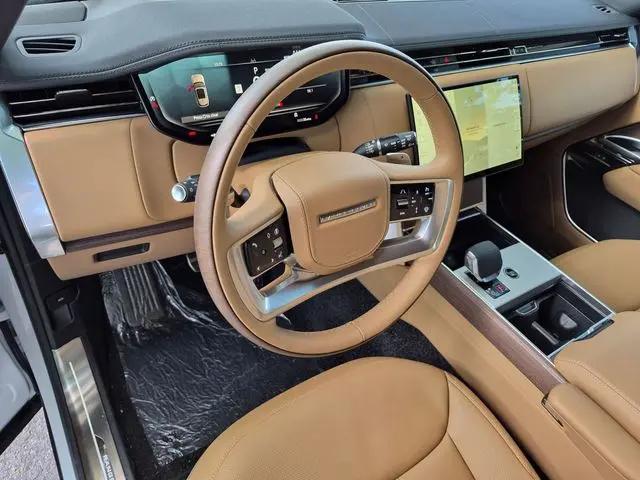 2026 Land Rover Range Rover P530 SE 7 Seat