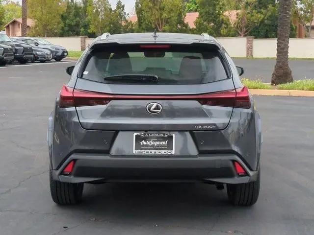 2026 Lexus 300 Premium