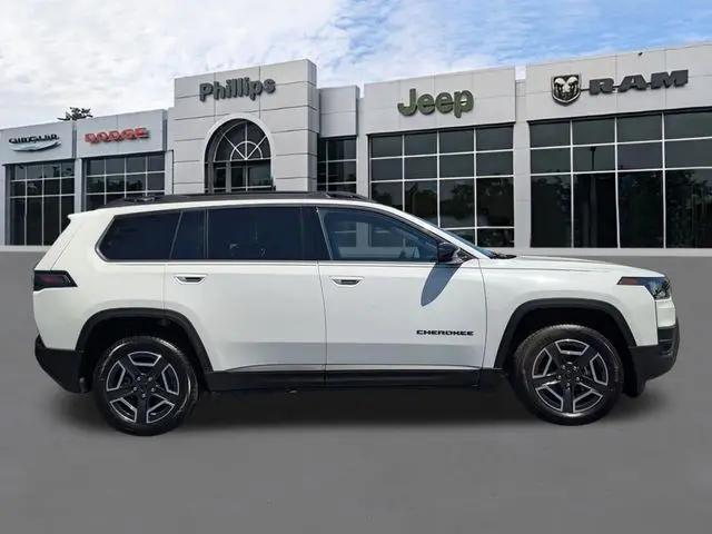 2026 Jeep Cherokee Laredo 4x4