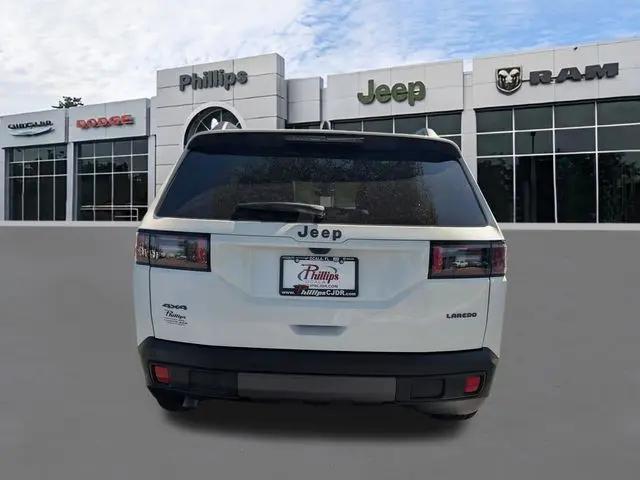 2026 Jeep Cherokee Laredo 4x4