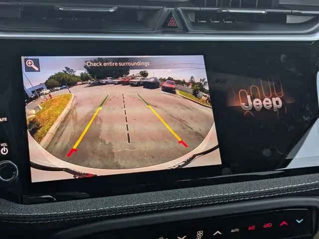 2026 Jeep Cherokee Laredo 4x4