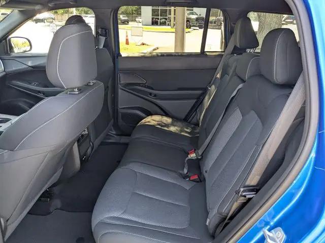 2026 Jeep Cherokee Laredo 4x4