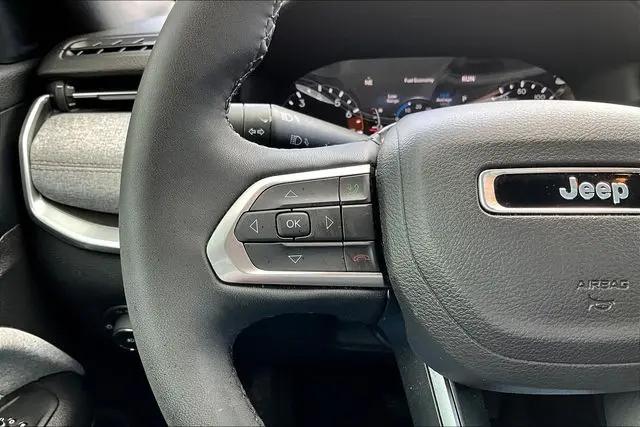 2023 Jeep Compass Latitude Lux FWD