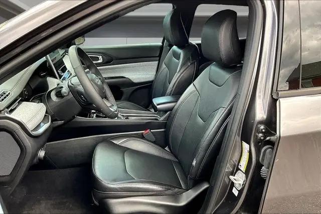 2023 Jeep Compass Latitude Lux FWD