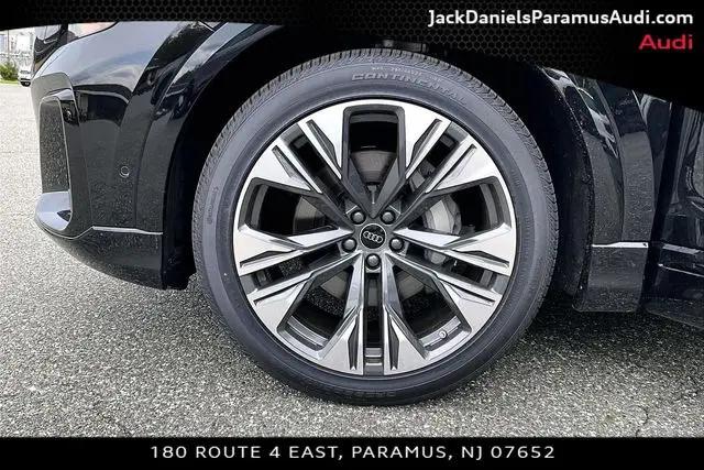 2026 Audi Q8 Premium Plus 55 TFSI quattro Tiptronic