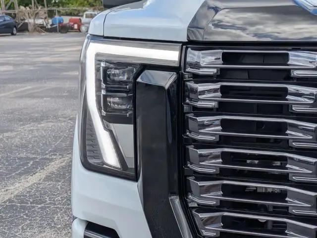 2026 GMC Sierra 2500HD Crew Cab, Standard Bed, Denali Ultimate, 4WD