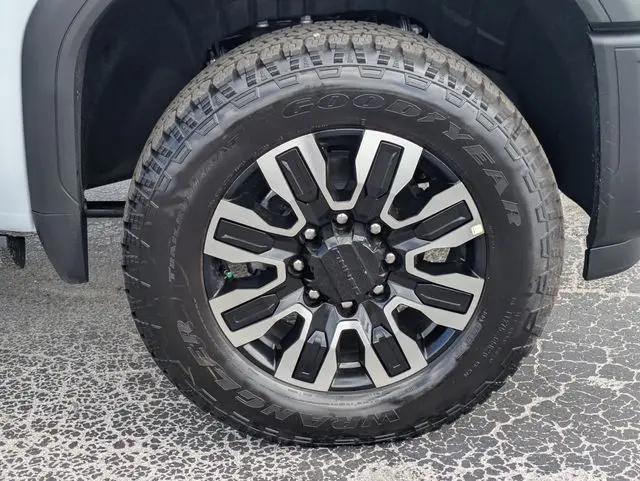 2026 GMC Sierra 2500HD Crew Cab, Standard Bed, Denali Ultimate, 4WD
